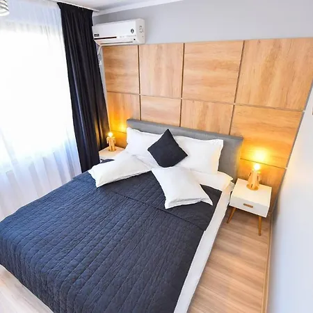 Mistral Cismigiu Gardens Apartament *