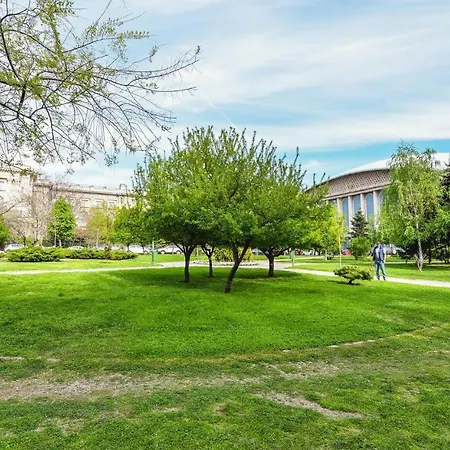 Mistral Cismigiu Gardens *